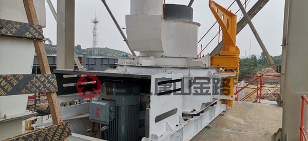 錘破、對輥破、立軸沖擊破三種制砂設(shè)備優(yōu)劣對比