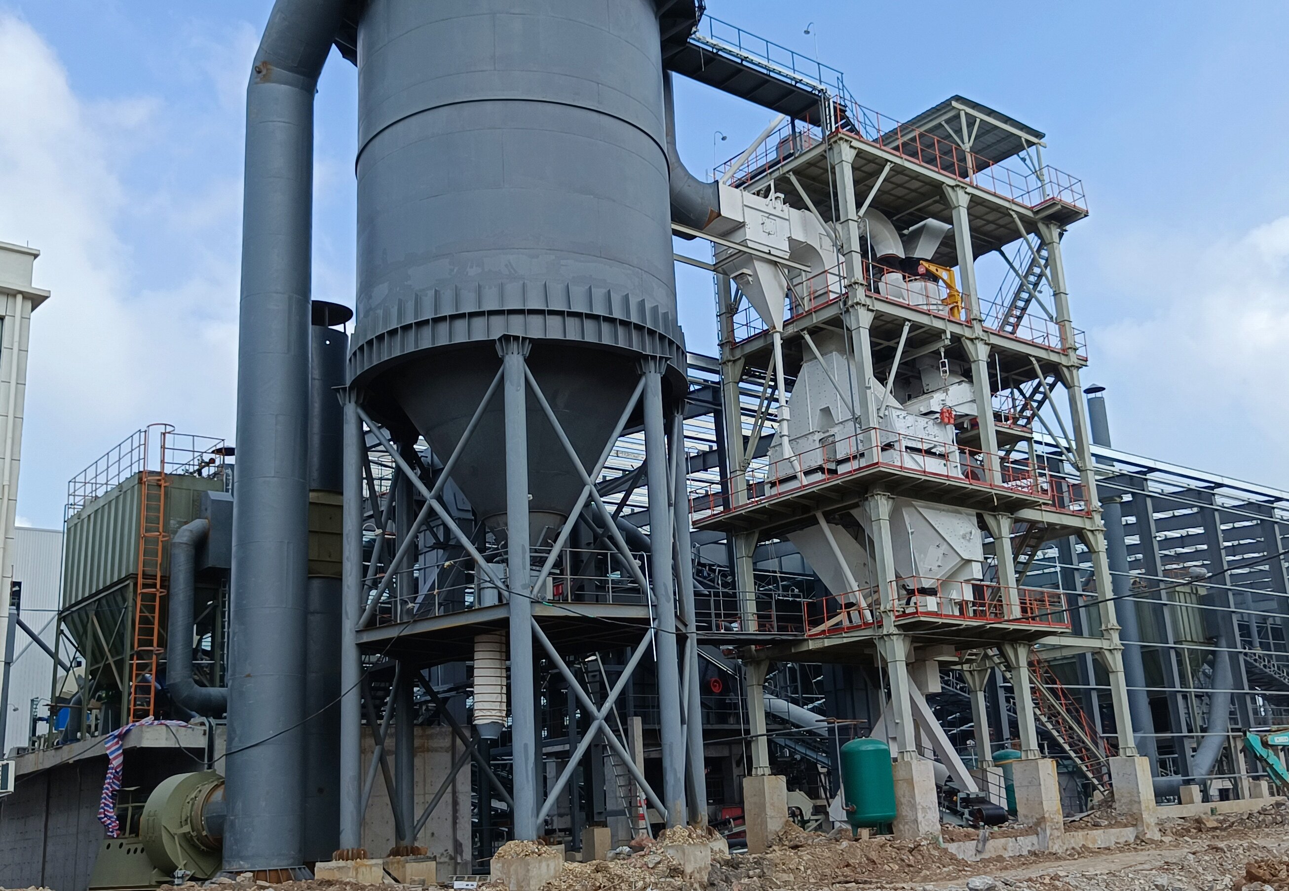 一文讀懂制砂樓：現(xiàn)代砂石生產(chǎn)的 “智能王牌”，環(huán)保高產(chǎn)雙在線！